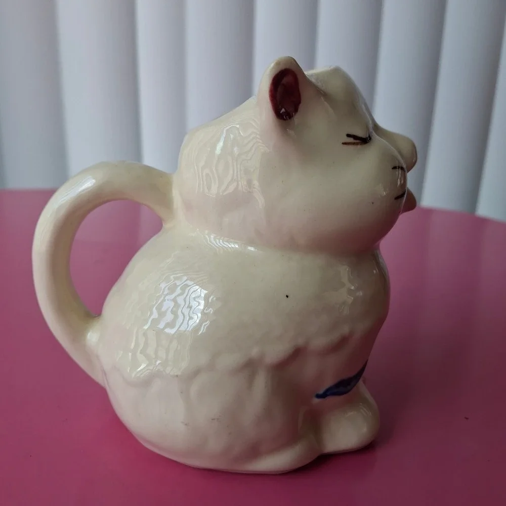Shawnee Pottery very good